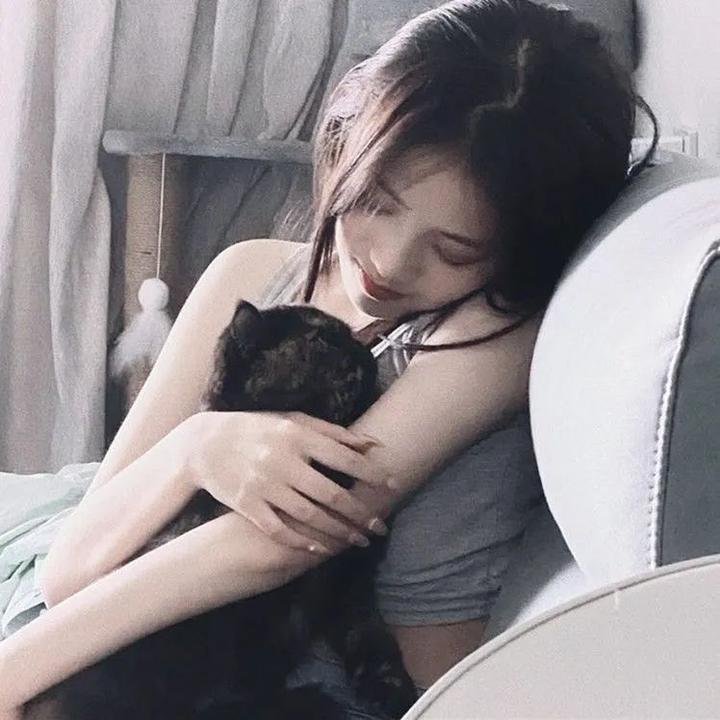 离婚后，开挂系统找上我